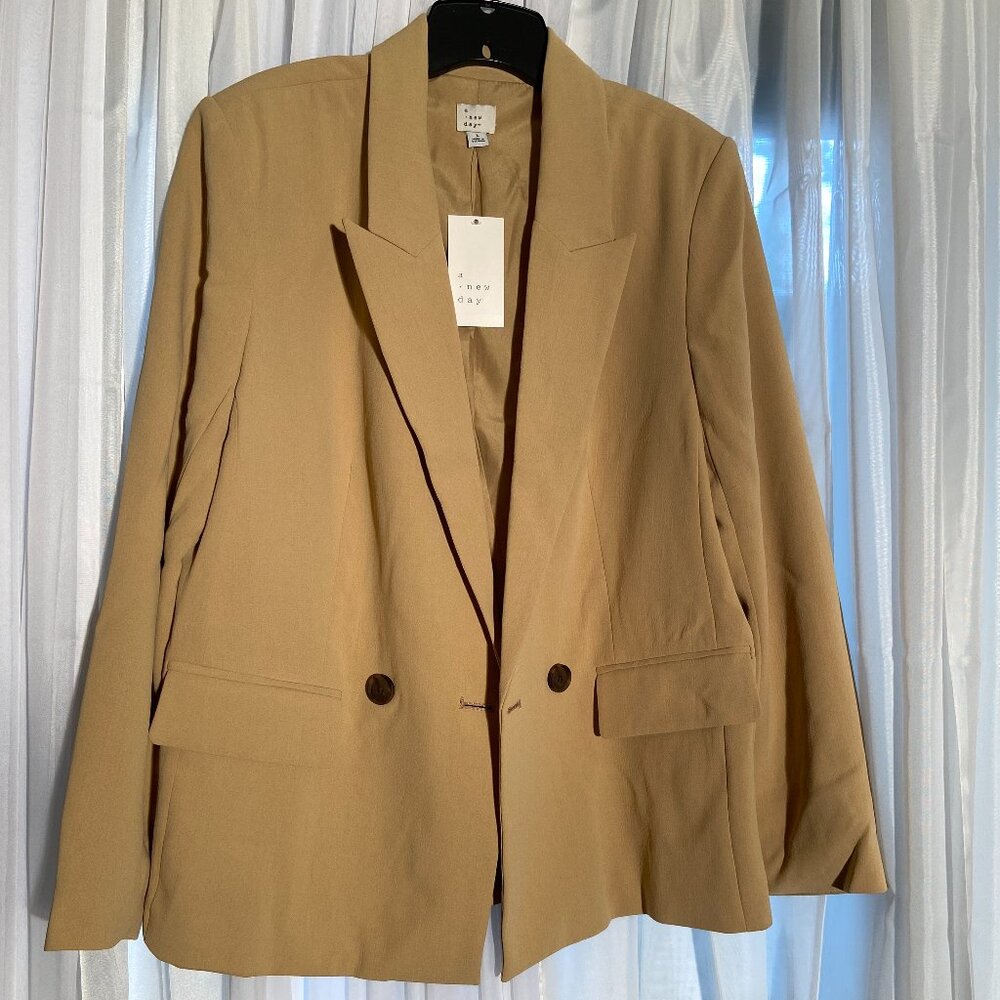 Women's Signature Crepe Slim Fit Blazer - A New Day Tan Size Large *NWT*